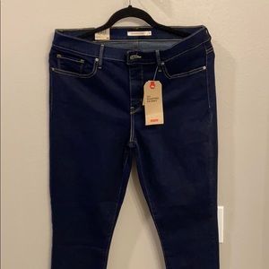 Levi’s skinny jeans